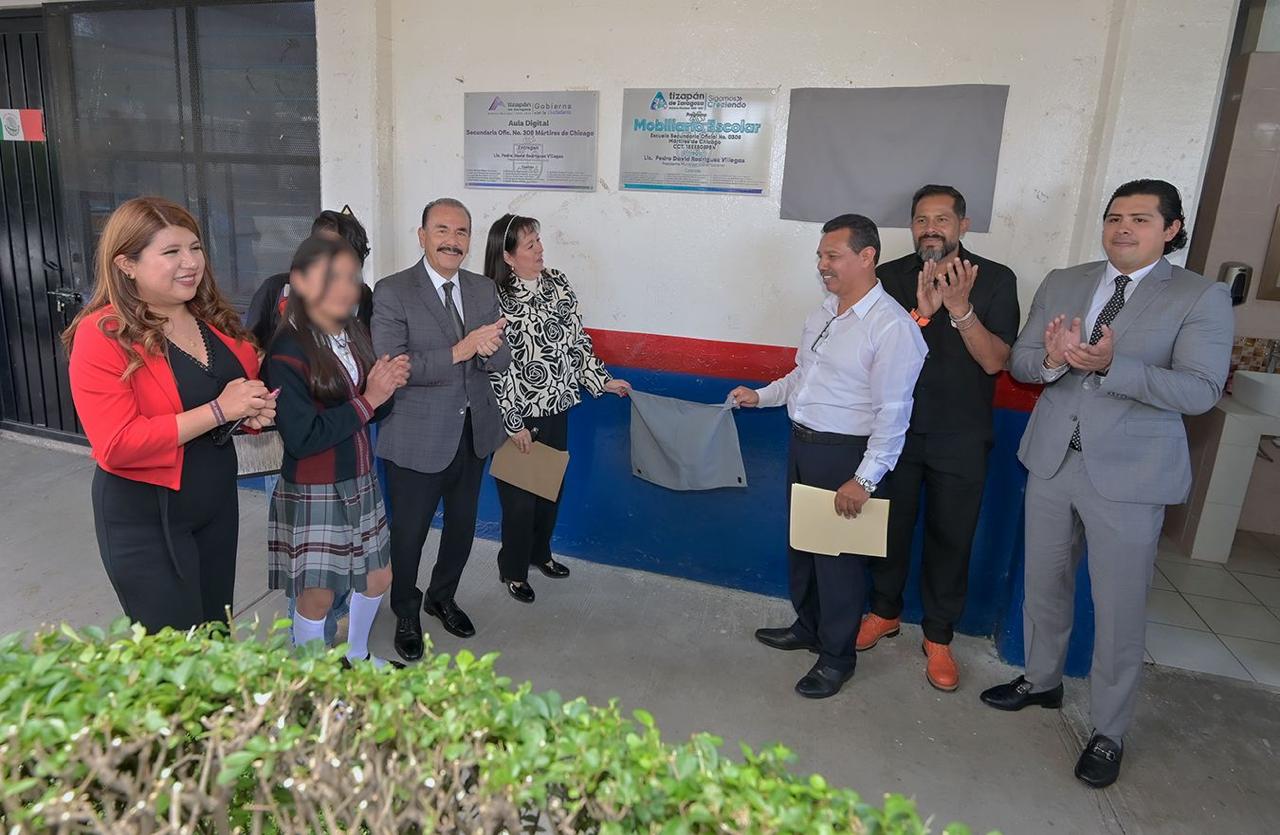 PEDRO RODRÍGUEZ FORTALECE LA EDUCACIÓN CON LA ENTREGA DE MIL 20 EQUIPOS DE CÓMPUTO EN ESCUELAS